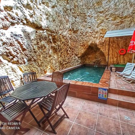 Town House With Private Pool In Village Centre Kalkara Extérieur photo