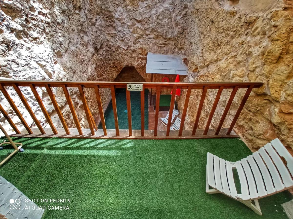 Town House With Private Pool In Village Centre Kalkara Extérieur photo