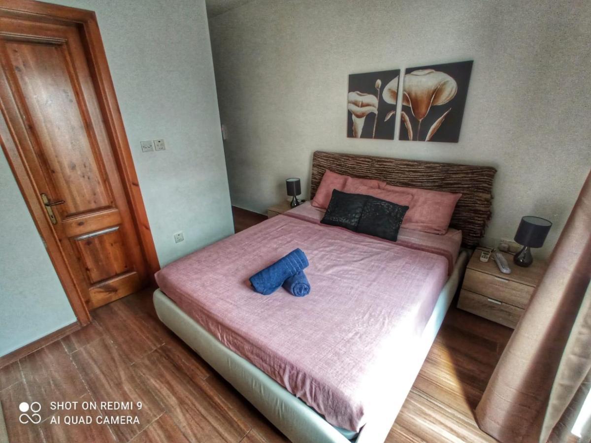 Town House With Private Pool In Village Centre Kalkara Extérieur photo